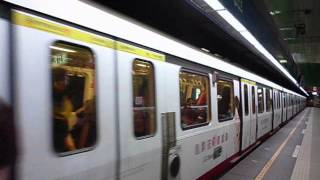 台北捷運C321型[LG相機]彩繪車進站(永春).avi