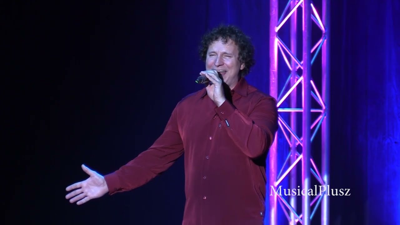 Bot Gábor: KATEDRÁLIS   ( Notre Dame de Paris )