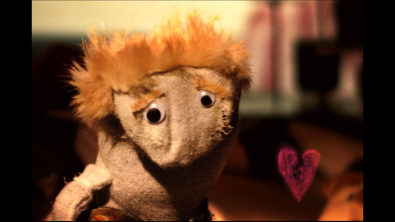 Radiohead - Creep (Sock Puppet Parody) Valentine's Special