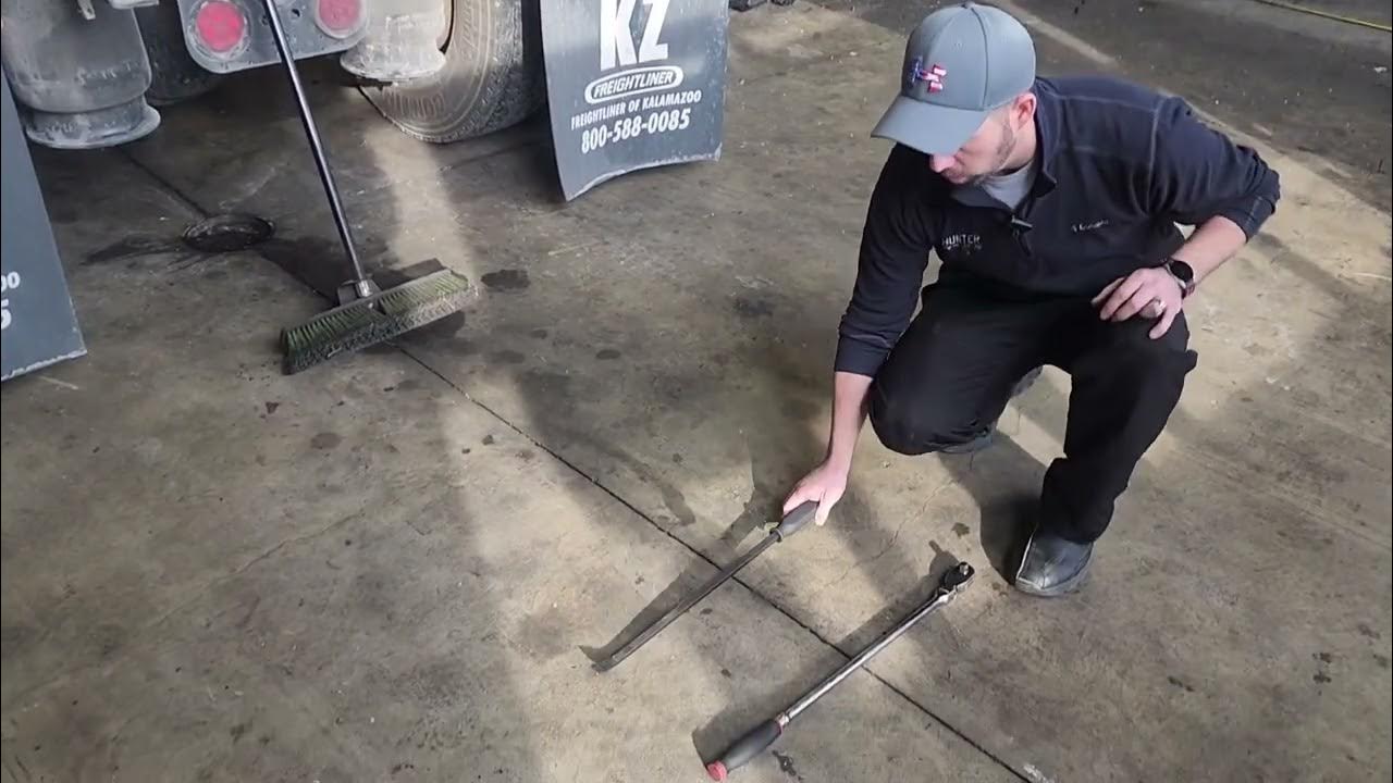 Visualizing Scrub angle of a Class 8 tractor ( driver) (+ passenger) YouTube