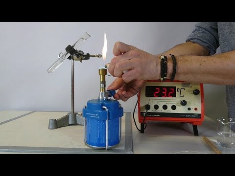 Video: Welche Temperatur hat ein Metallstück in kochendem Wasser?