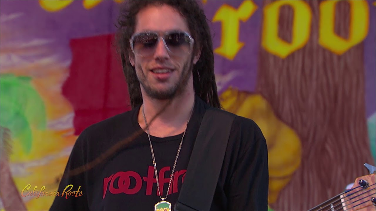 The Movement  (Live) California Roots 2014 "Flash Back"