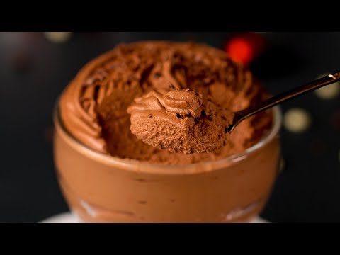 Video: Jak Rychle A Snadno Vyrobit čokoládovou Pěnu Na Dezert