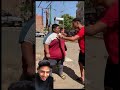 الطفل ده غريب جد عامل شكل طمطم