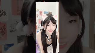 Cewek Cantik Joget Pakai Baju Transparan