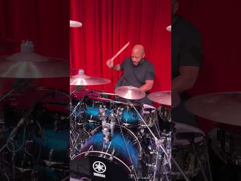 Gorden Campbell performing at Billboard Live Yokohama