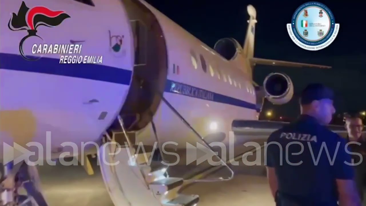 Atterrato a Ciampino l'aereo con il padre di Saman Abbas estradato dal Pakistan