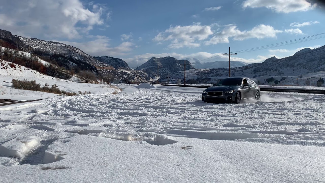 Infiniti Q50 Snow donuts