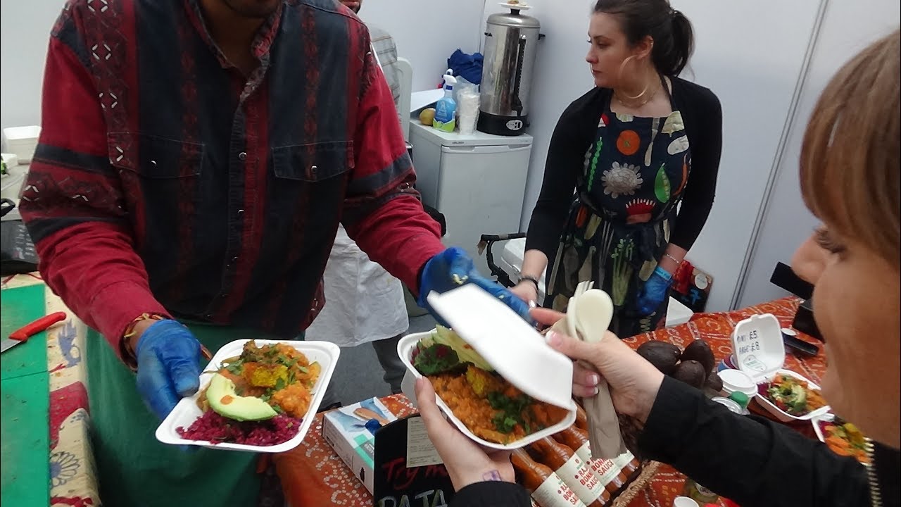 EN ROOT: Yummy Gujarati Indian Inspired "Thali" Boxes & Street Food Wraps at Vegan Life Live, London