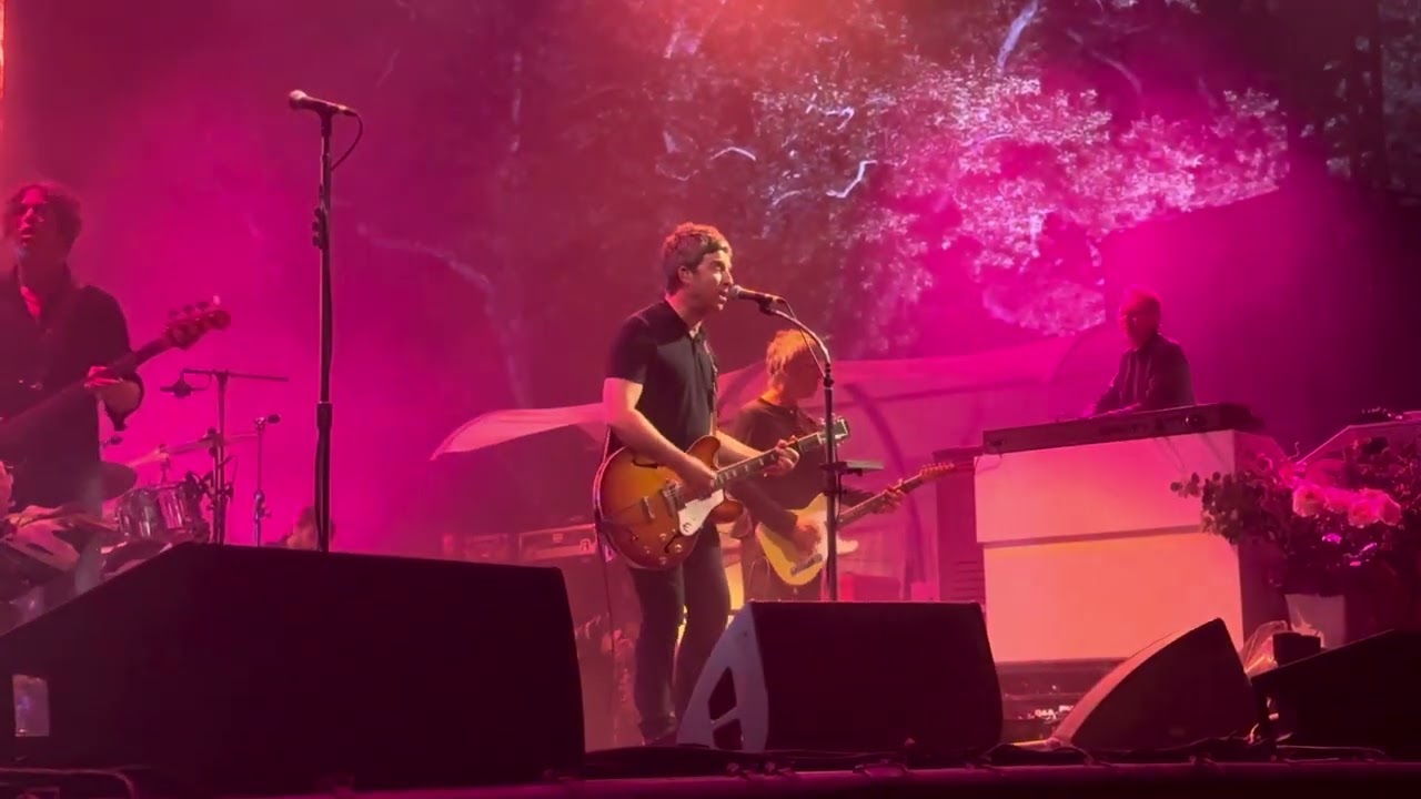 Noel Gallagher High Flying Birds perform THE MIGHTY QUINN by BOB DYLAN in CENTRALPARK NYC 10 July 23