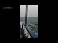 Jovem que cruzou com barco antes dele naufragar na Baía de Guanabara filmou momento da tempestade