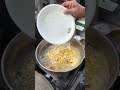 Khan ऑमलेट Delhi का Sabse मशहूर Half Fry Omlette | Indian street food | Delhi 