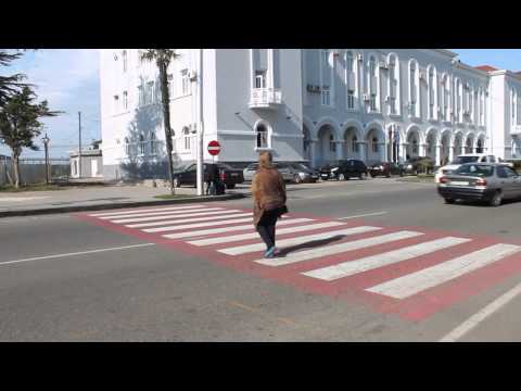 ქვეითი \"ზებრა\" გადასასვლელზე (1)