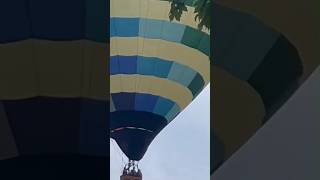 A hot air balloon landing in an Ohio neighborhood! This video was sent in by Jen DeVaughn.