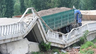 Extreme Dangerous Idiots Truck Driving Skills - Total idiots at work - Truck Fails Compilation