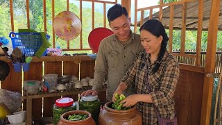 Jack and Tieu Ly are making pickled mustard greens together to stock up for the winter.