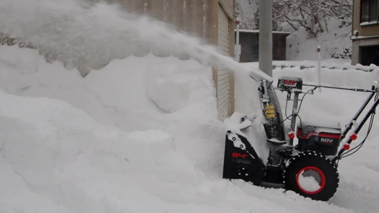 ハイガー産業　POWERWORKS SNC408　日本初販売の2ステージ電動除雪機による除雪作業動画