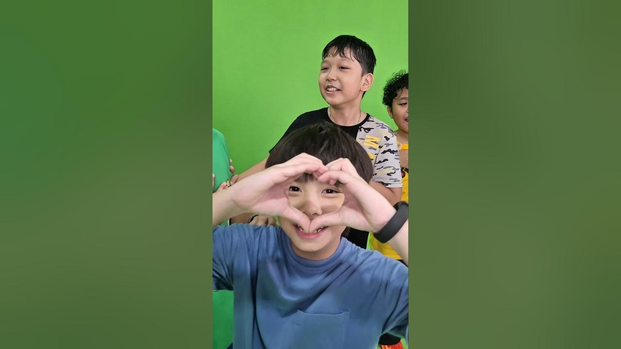 Kidos nyanyi bareng: "Selalu Ada di Nadimu", salah satu OST Film JUMBO #FilmJumbo #jumbountuksemua Kidos nyanyi bareng: "Selalu Ada di Nadimu", salah satu OST Film JUMBO #FilmJumbo #jumbountuksemua