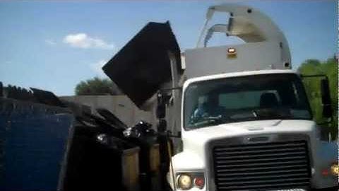 KANN Commercial Side Loader, Model SLEC: Part #1 Commercial Route + Part #2 Residential Route.wmv