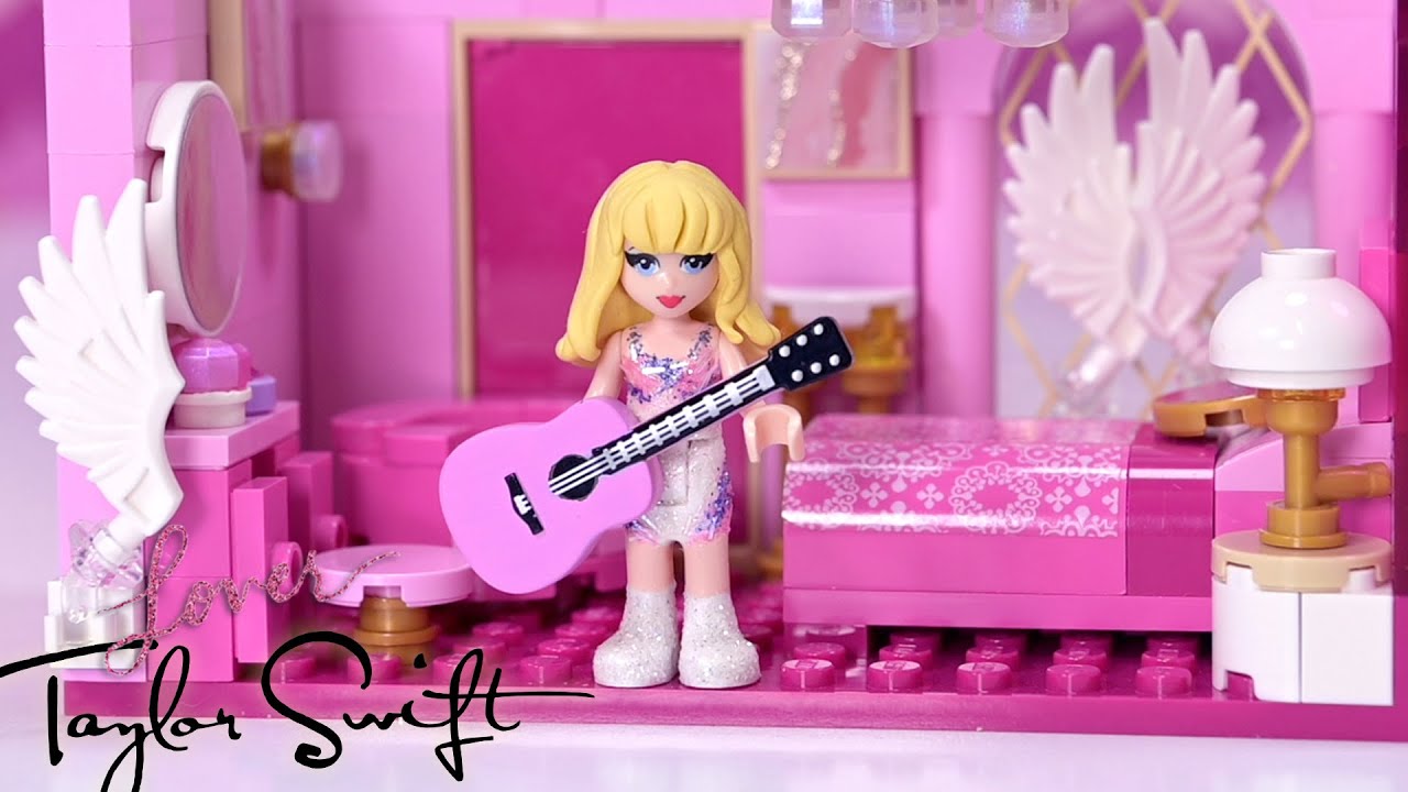 What would Taylor Swift's Lover outfit look like on a LEGO
