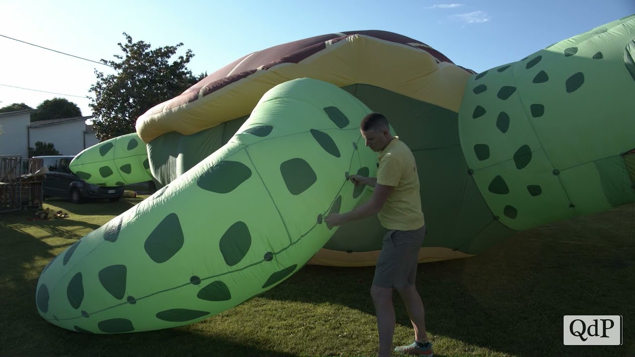 Gli aquiloni giganti di Filippo Gallina, fino a 400 metri quadrati di stoffa