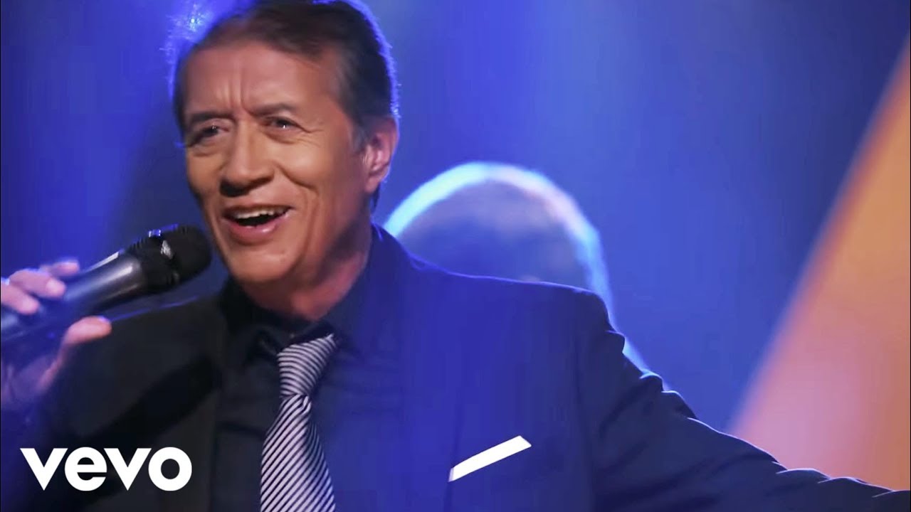 José María Napoleón - Ella Se Llamaba Martha/Eres/Nunca Cambies (Medley)