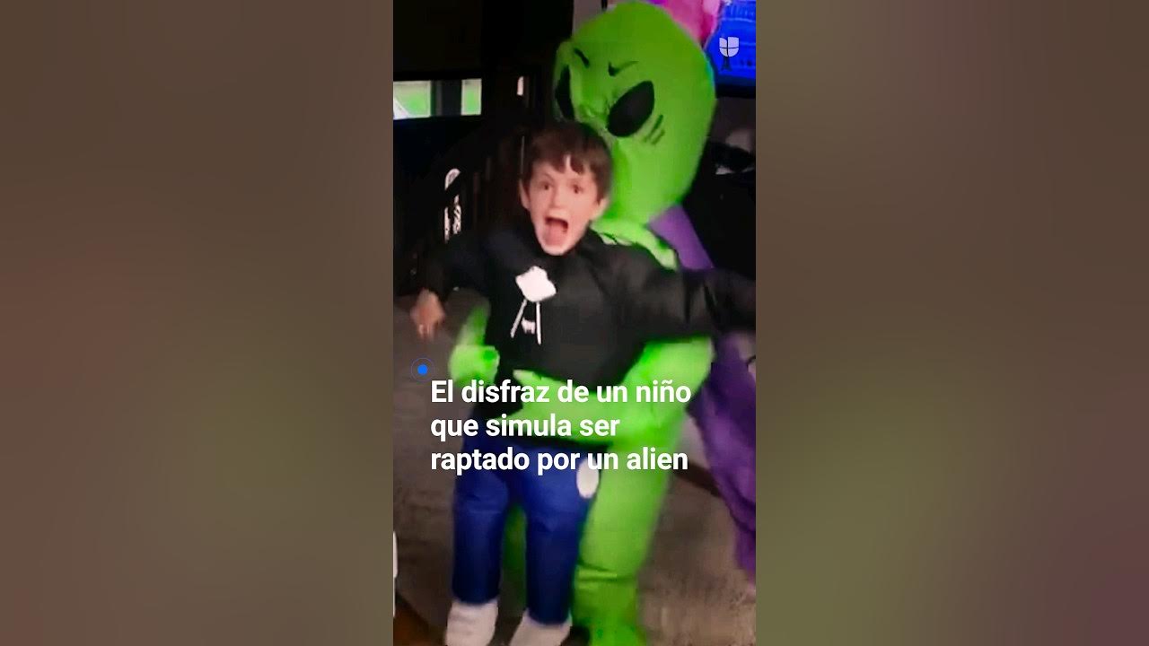 👽 The costume of a child who pretends to be kidnapped by an #alien and his  surprising performance 🤣 
