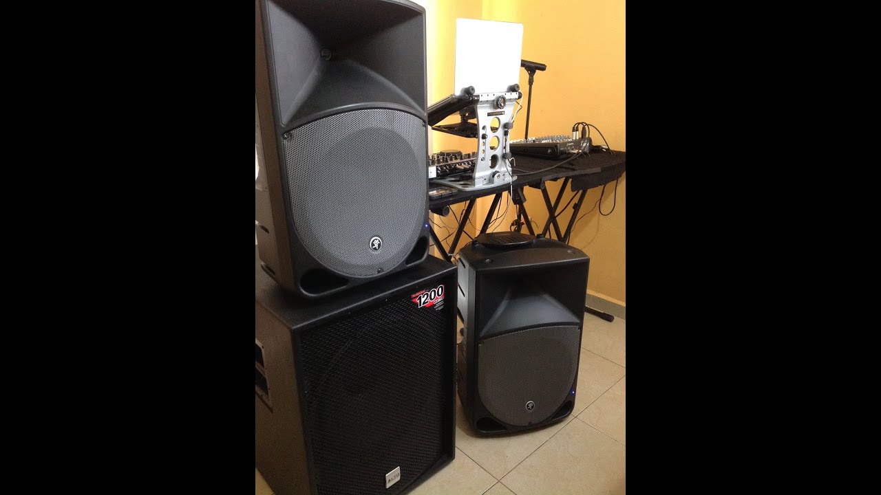 mackie thump 18s used