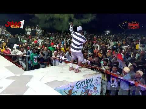 BASLEY BWAY UZINDUZI EP YA JAY COMBAT URONGONI BEACH MIDUNDO YA USWAZI LIVE SHOW