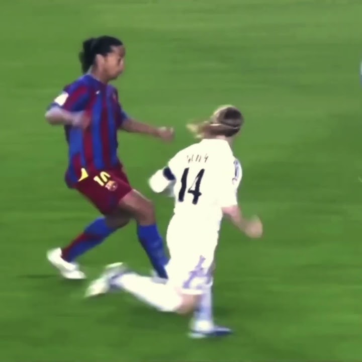 Ronaldinho skills🤯💀#football #edit #ronaldinho #footballskills
