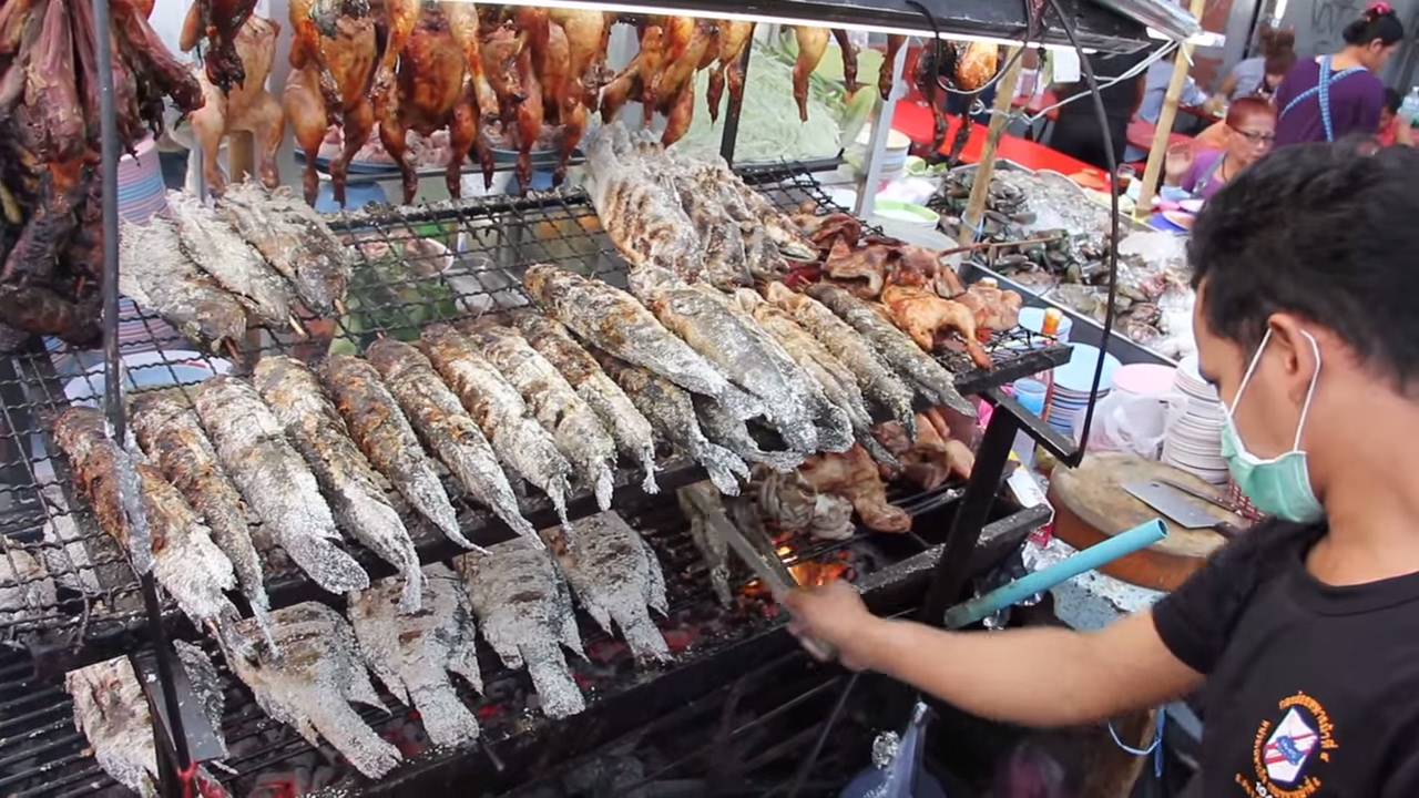 Thai Street Food - Pla Pao (Roasted Fish) at Central World Street Food Stalls in Bangkok! | Mark Wiens