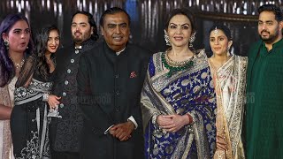 Mukesh Ambani with wife Nita Ambani | Children Akash, Anant, Isha | Two Bahu Shloka, Radhika