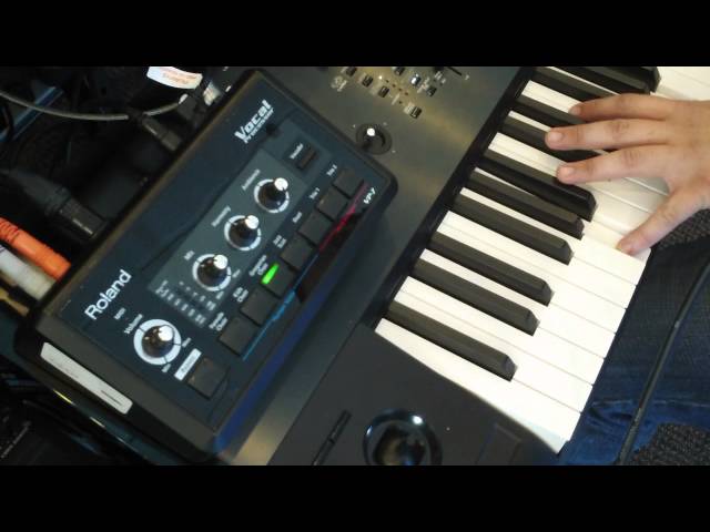 Roland VP7 Vocoder Effect Processor - YouTube