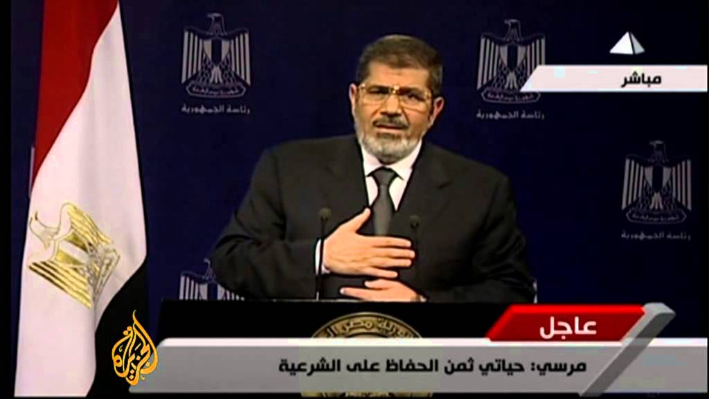 يرفض رئيس مصر التنحي عن منصبه