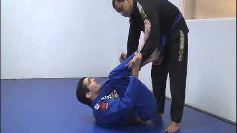Athletic Body Care: The Perfect Triangle Choke w/ Sean Roberts