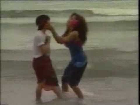 Anita Sarawak \u0026 Dato' Sudirman -  Bercanda Di Pasiran Pantai