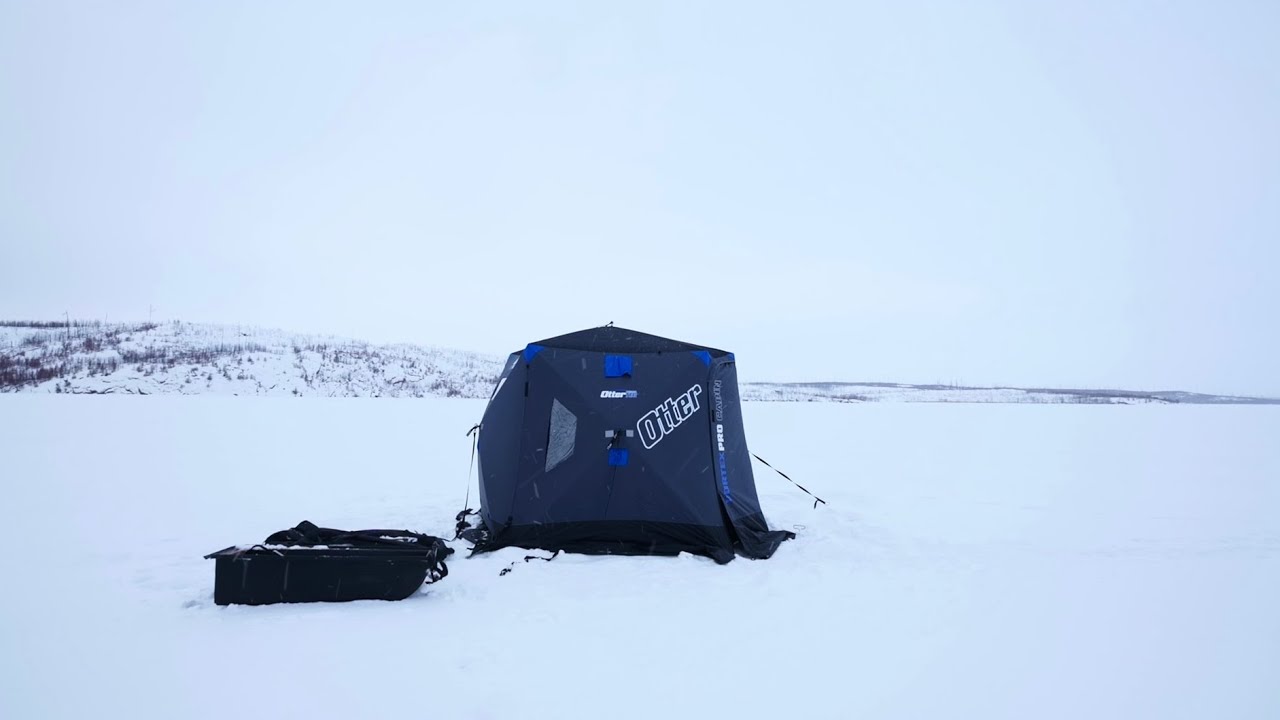 Подледная рыбалка в экстремальных погодных условиях (поймал и приготовил)