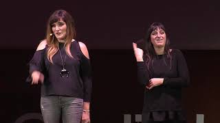 Video thumbnail of ""Cómo una charla con tu abuela te puede marcar la vida" | Rozalén Rozalén | TEDxCadizUniversity"