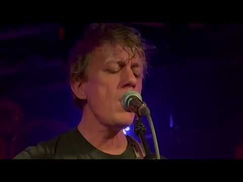Steve Gunn at DC9 auf YouTube ansehen Steve Gunn at DC9 auf YouTube ansehen
