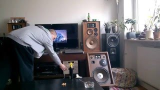 Heru LB501  vs Pioneer E700 comparison