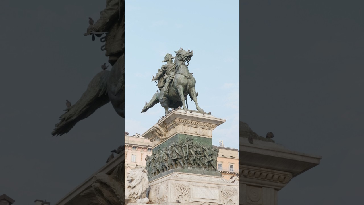 Would you live in Milan, Italy? 🇮🇹🏙️ Check this apartment between Duomo and La Scala 