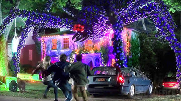 巨大なクモが子供を攻撃する | グースバンプス　呪われたハロウィーン | 映画シーン