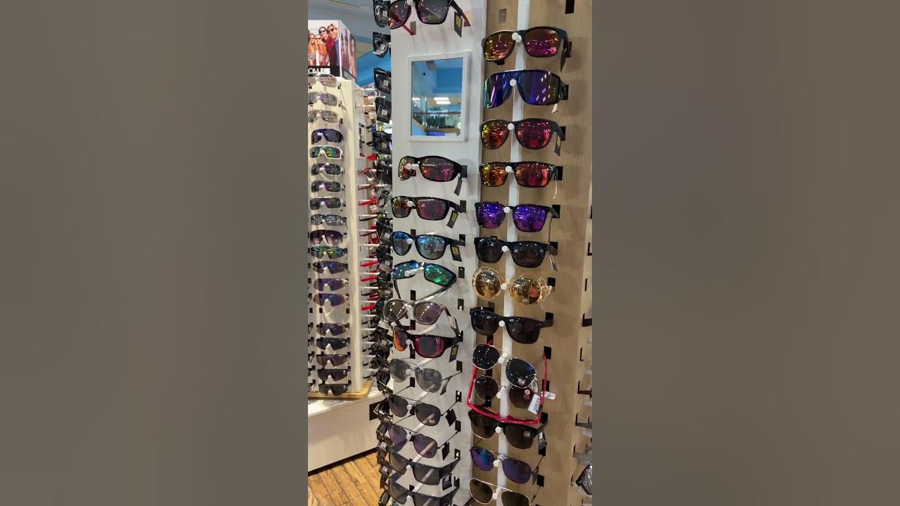 shorts-ron-jon-surf-shop-in-cocoa-beach-is-one-of-the-largest-surf