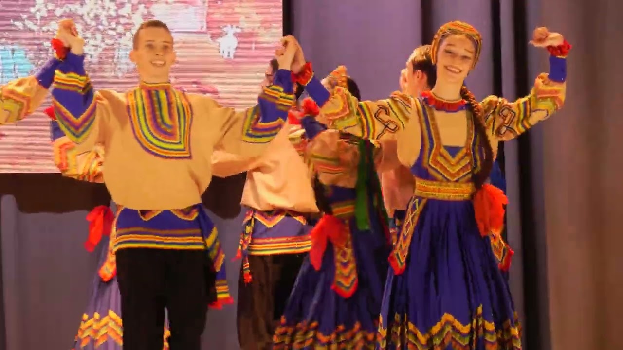 8 русская плясовая «Топотуха», исп  ансамбль «Сибирские узоры»