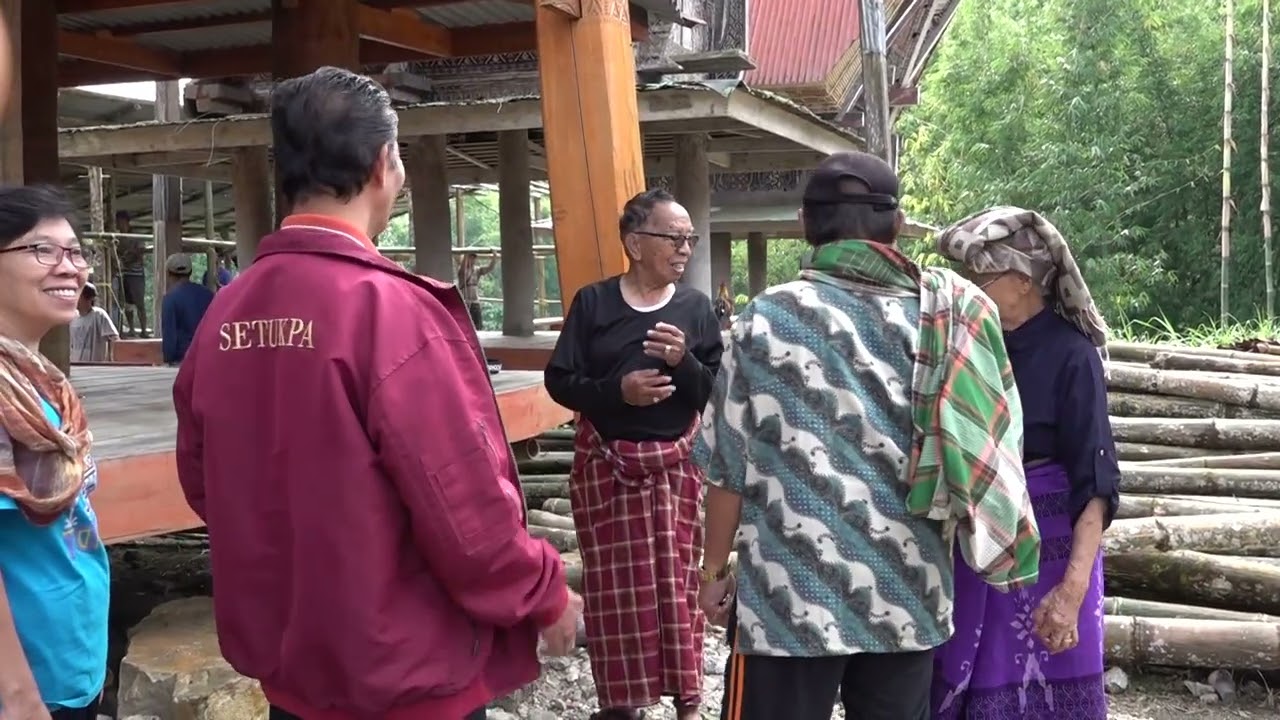 1 Pemakaman Almh  Puang Margaretha Bunga Tangkelembang Di Singki' Marinding