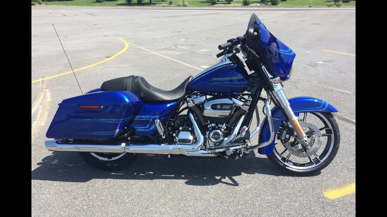 New 2019  Harley  Davidson  FLHX STREET GLIDE in new color  