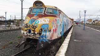 EL PLATANITO SERIE 443 DE RENFE ABANDONADO EN LA ESTACION DE CASTEJON DE EBRO