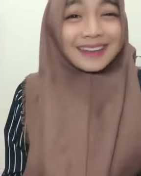 Senyuman manis