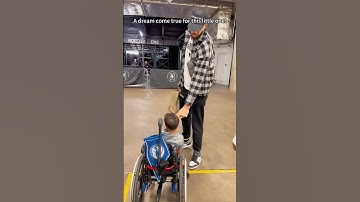 When meeting your idol is pure magic.#hero #emotional #respect#football #emotions #idol