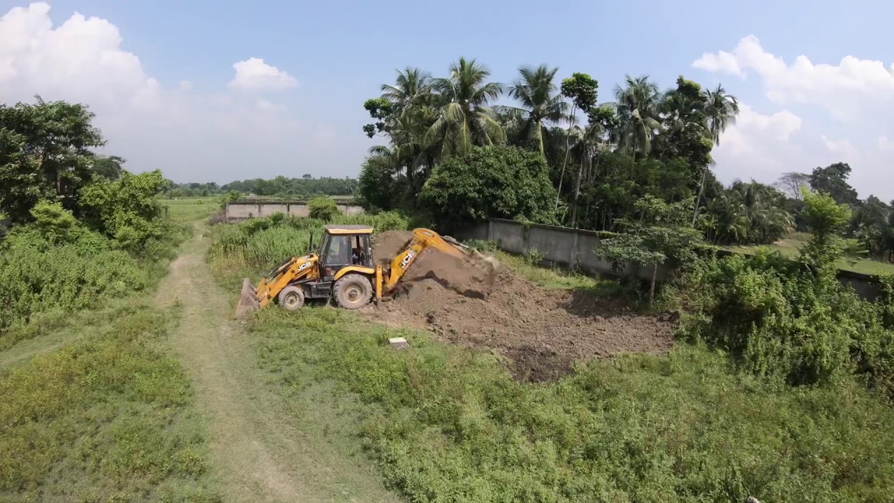 Off-road track building time lapse
